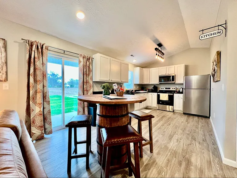 806 Pierson Rd — Photo 14