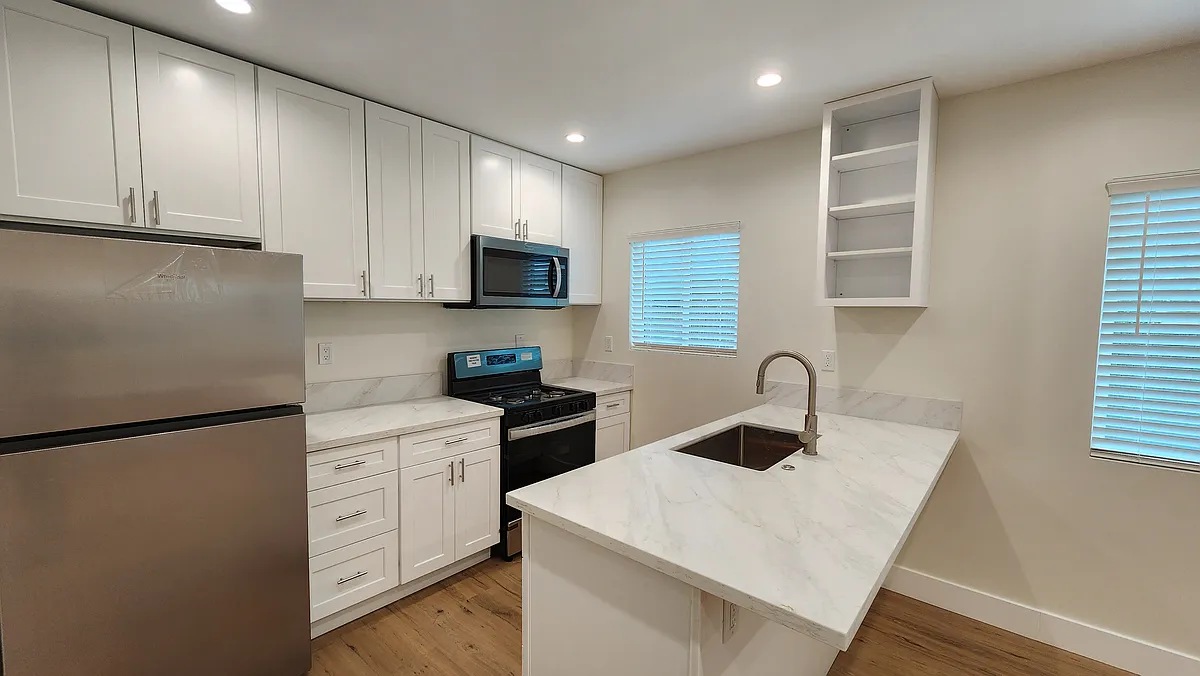 Building Photo - 13608 Filmore St #3