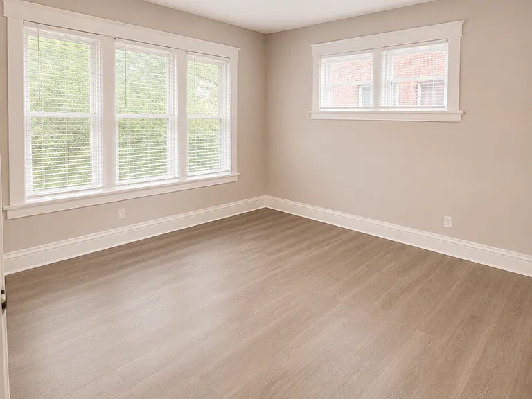 5335 Bancroft Ave — Photo 3