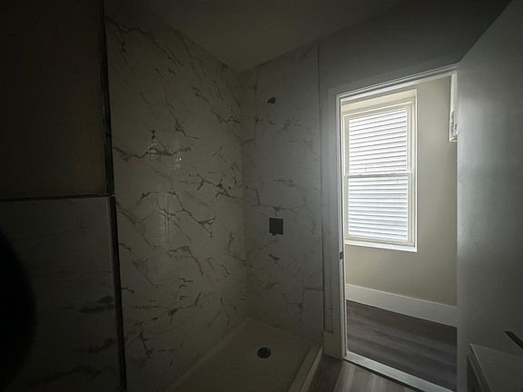 5th image of 686 Bergen Ave #5