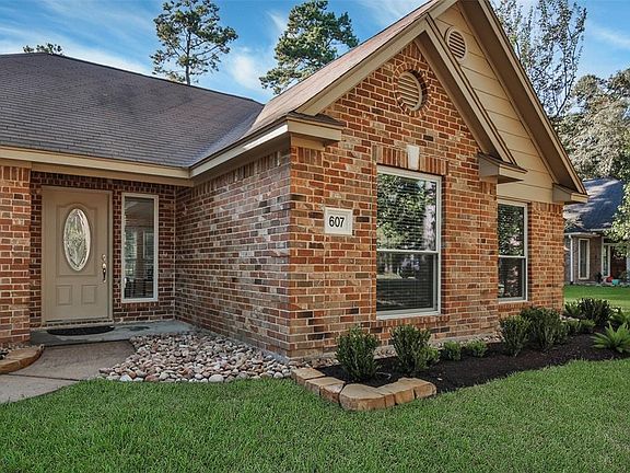 4th image of 607 Shadberry Dr