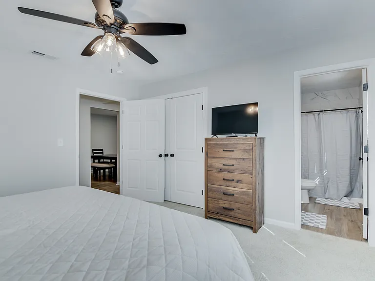 4312 Windsor Spring Rd — Photo 11