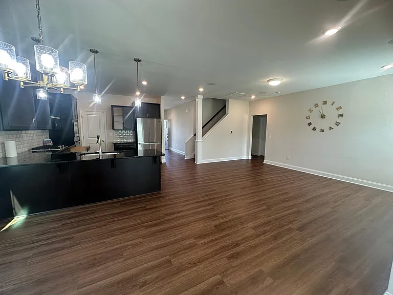 4006 Crimson Wood Ct — Photo 8
