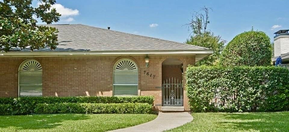 1st image of 7617 Meadow Oaks Dr