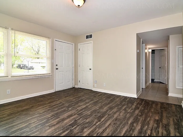 5117 Alba Way — Photo 4