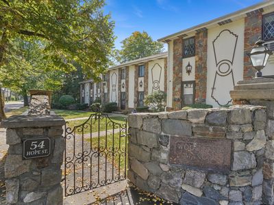 54 Hope Street APT A, Stamford, CT, 06906