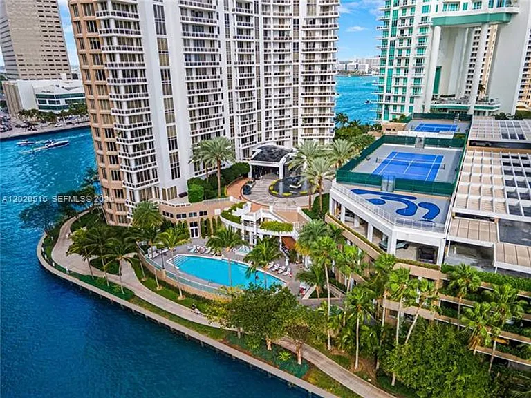 901 Brickell Key Blvd #609 — Photo 23