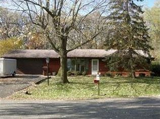 212 Donovan Dr, Valparaiso, IN 46385