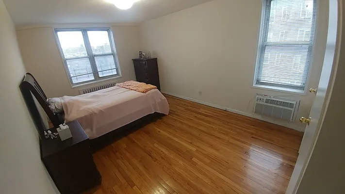 Rented by Metro Garden Realty NYC | media 41