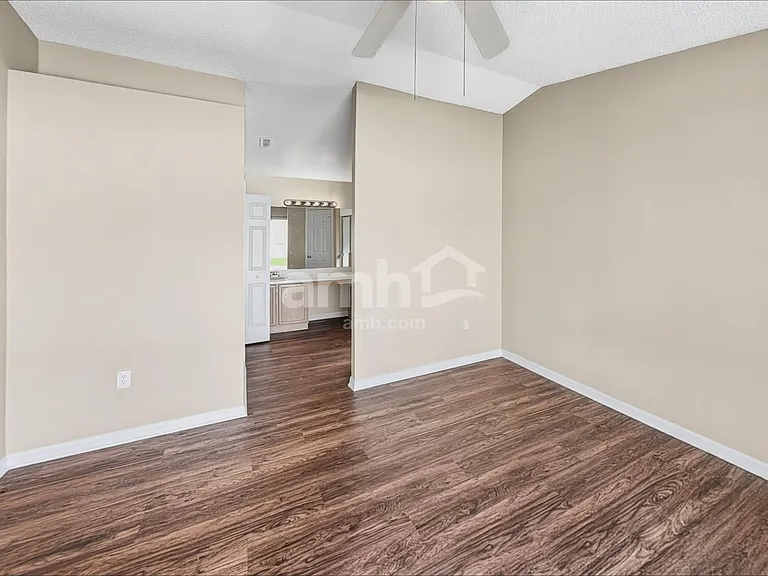 2423 Hybrid Dr — Photo 6