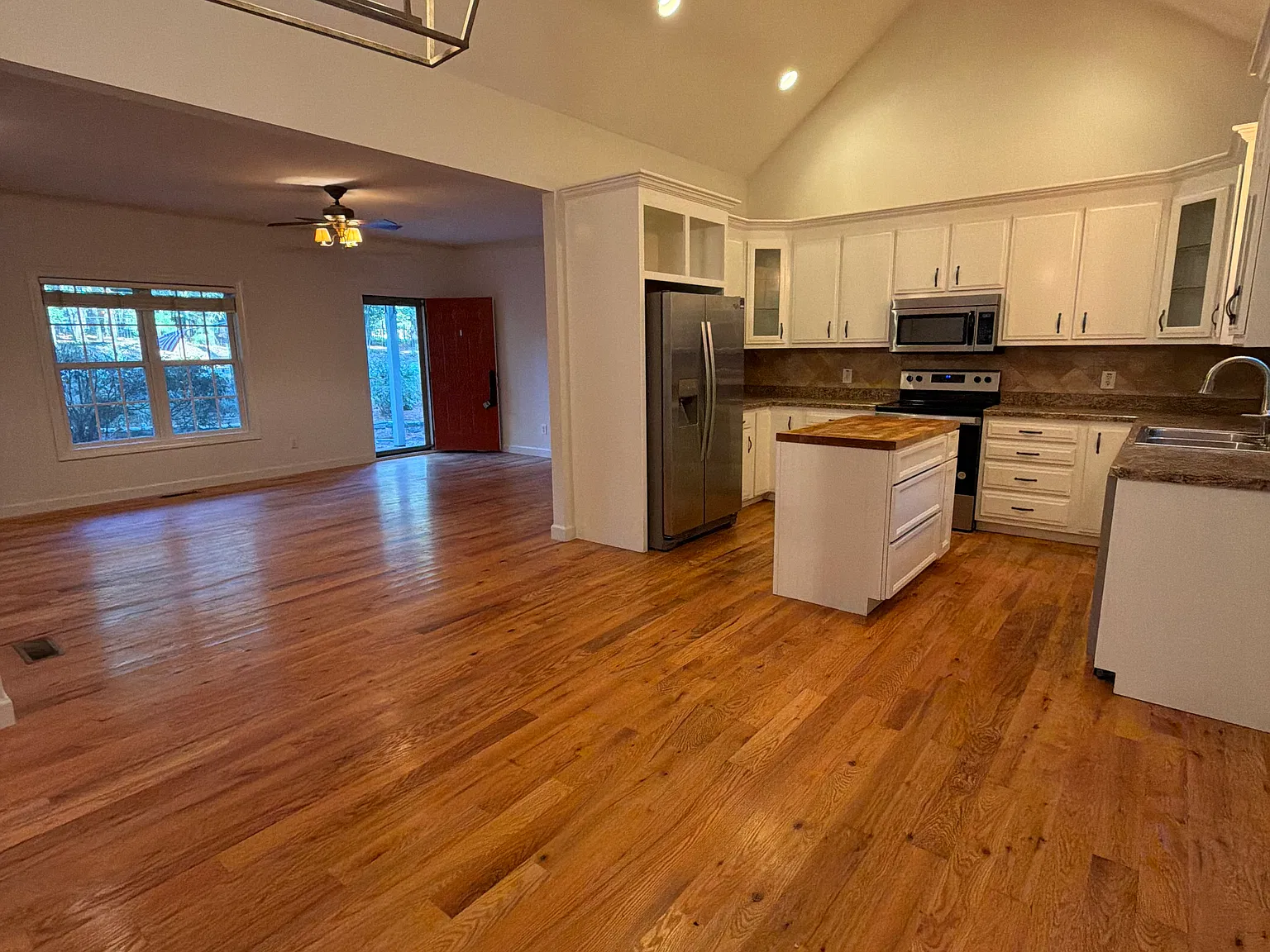 3 bed, 1513 sqft, $1,800 — Photo 3