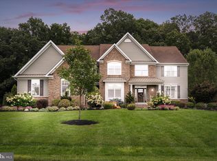 9 Windflower Ct, Robbinsville, NJ 08691