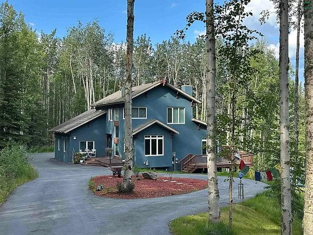 820 Merlin Ln — Photo 1