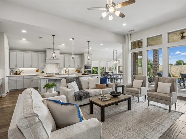 409 Calmwater Cv, McKinney, TX 75071