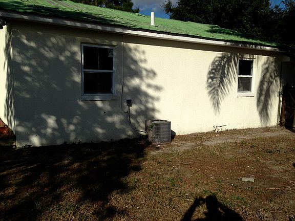 3rd image of 616 S Highland Ave