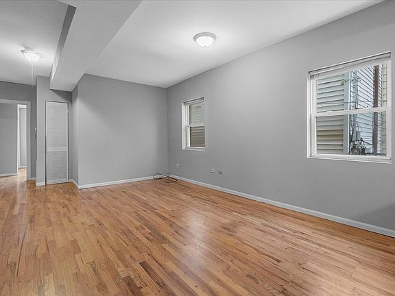 4th image of 1464 W Ohio St