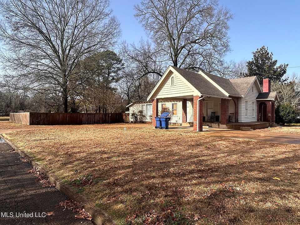 129 Panola Ave, Batesville, MS 38606 Zillow