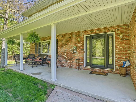 4th image of 36 River Glen Road