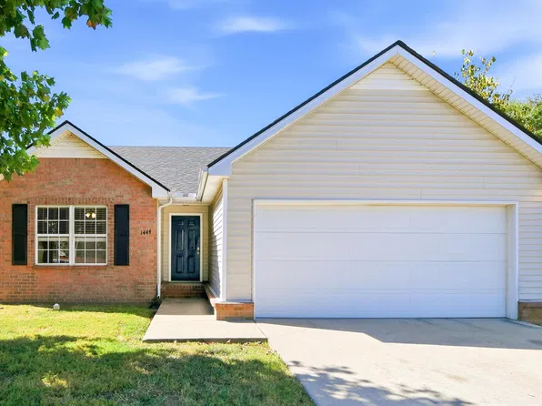 1444 Saint Andrews Dr, Murfreesboro, TN 37128