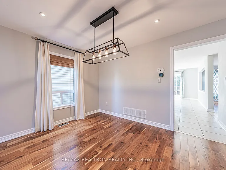 44 Moynahan Cres #MAIN — Photo 18