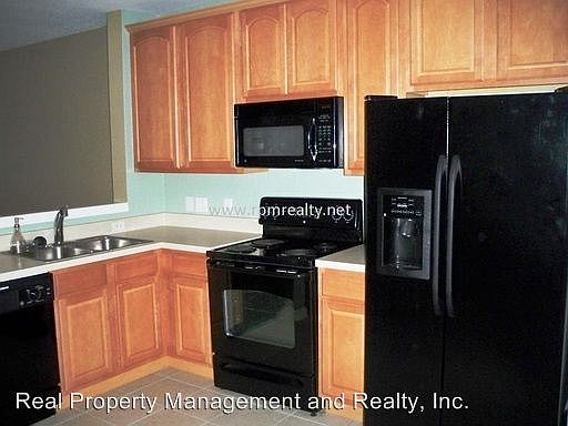 2nd image of 1640 Stockton Dr