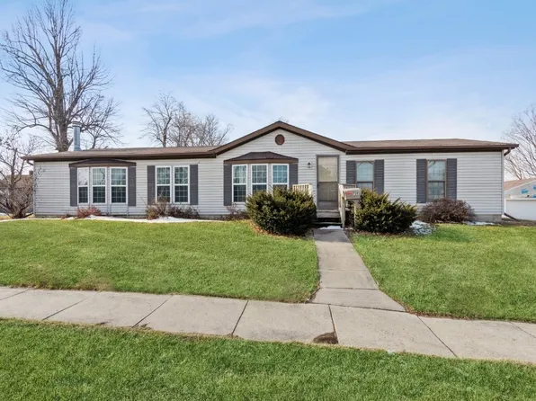 709 C Ave, Vinton, IA 52349