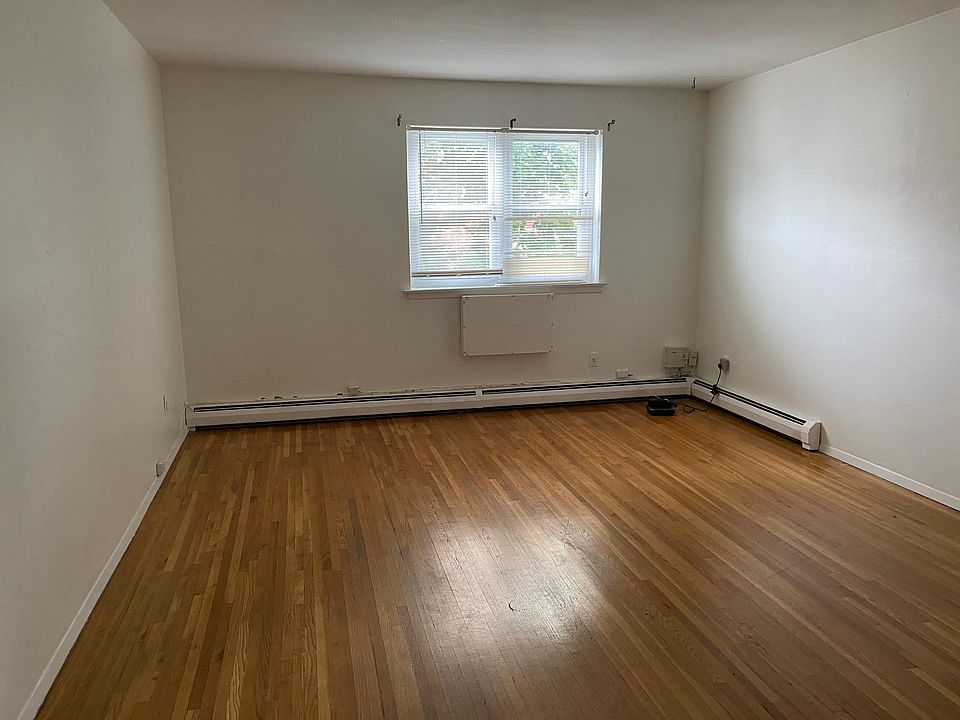 1st image of 1519 Bayview Ave #1A