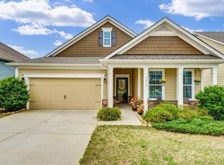 7819 Fountaingrass Ln, Sherrills Ford, NC 28673