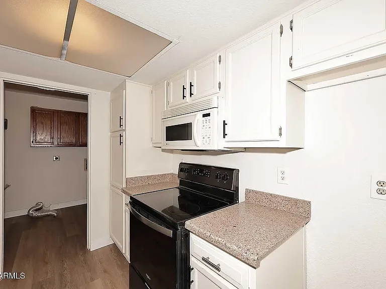 15801 N 29th St #20 — Photo 3