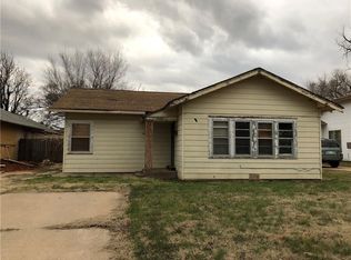 1014 W 2nd St, Elk City, OK 73644