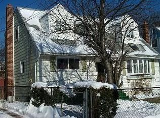 33 Putnam Ave, Roosevelt, NY 11575