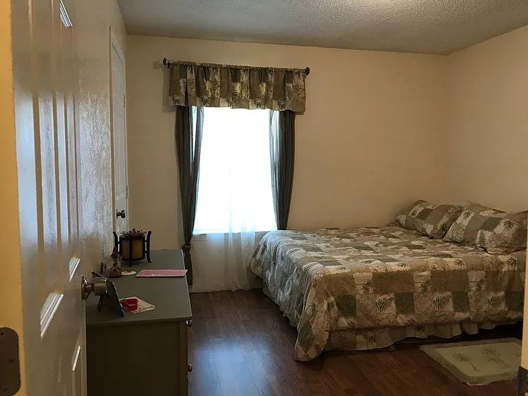 1421 Bryan Dr — Photo 15