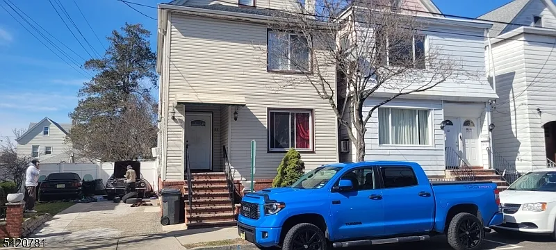 64 Seger Ave photo 1