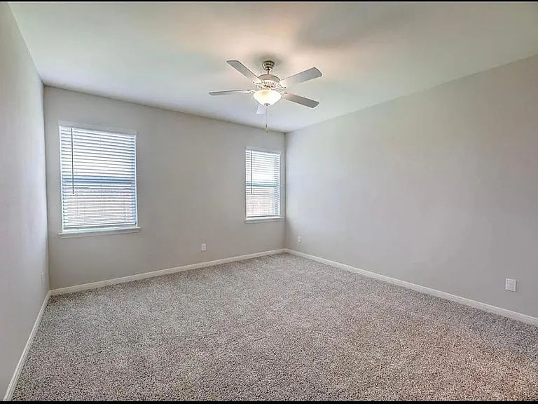 2020 Erlinda Dr — Photo 11
