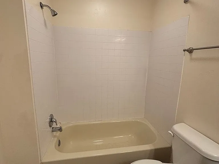 303 N 100 W #B — Photo 9