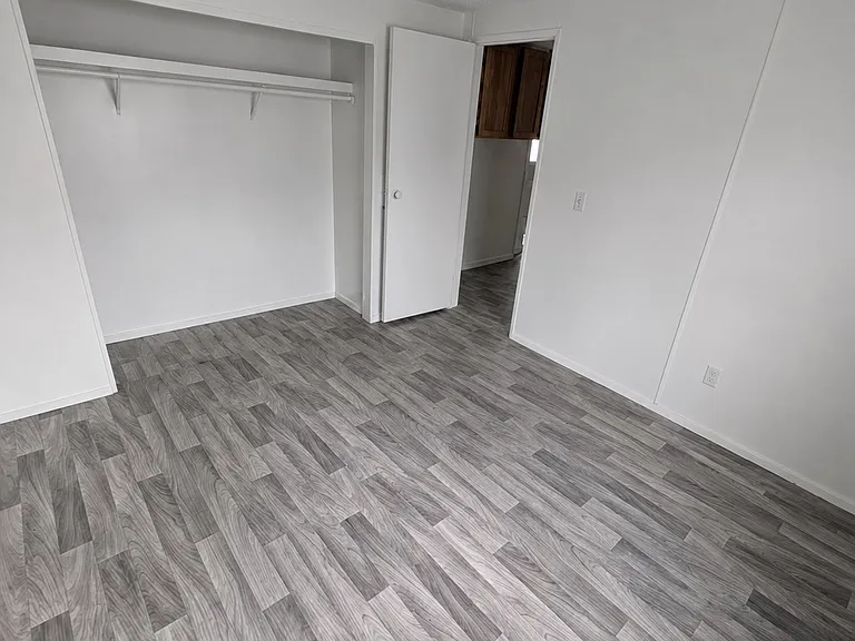 220 W 100 N #15 — Photo 3