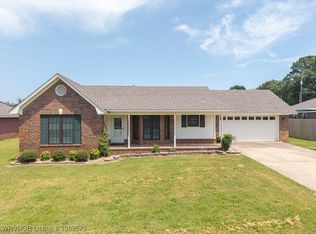 2002 Broken Hill Dr, Van Buren, AR 72956