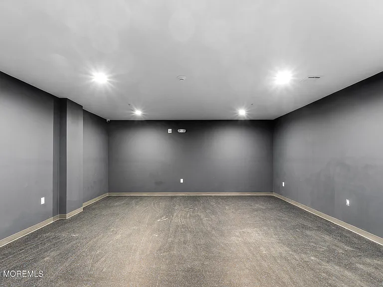 180 Morris Ave #307 — Photo 11