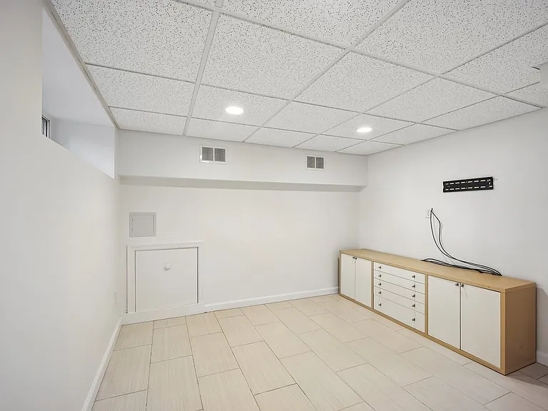 155 Sunset Ln — Photo 34