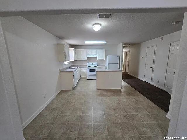 11207 Country Cyn — Photo 11