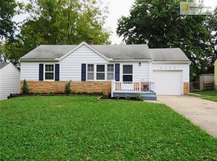 8657 Grande Pas Rd, Kansas City, MO 64114