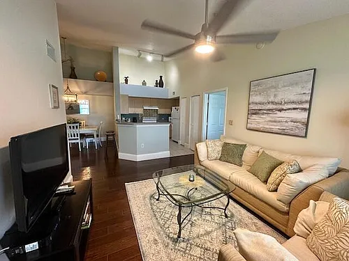 822 Villa Cir Photo 1