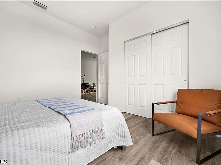 716 Gordon Ave S — Photo 12