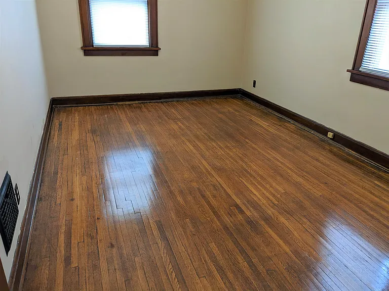 3157 Indianola Ave — Photo 7