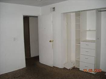 4th image of 1342 Flickinger Ave