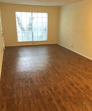 3rd image of 5310 Fleetwood Oaks Ave APT 236