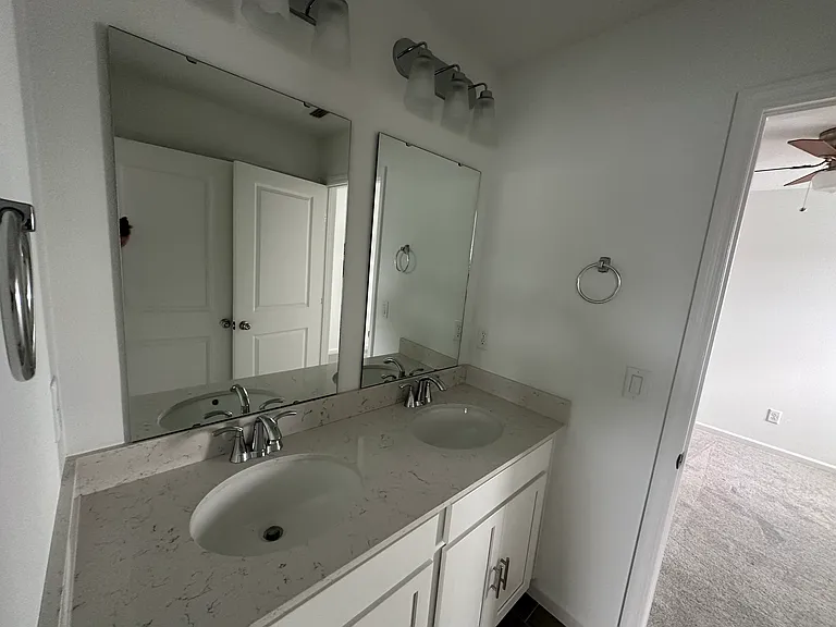 4086 Haydon Burns Pl — Photo 17