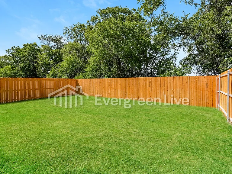 118 Harvest St — Photo 13