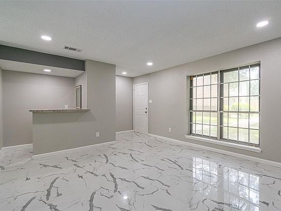 3rd image of 7850 Kendalia Dr