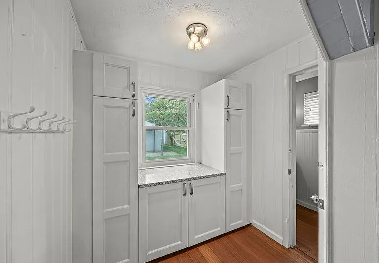 1549 Meadow Rd — Photo 12